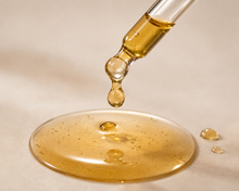 Carica l'immagine nel visualizzatore di Gallery, Ice & Dee Dark Spots Correcting Glow Serum