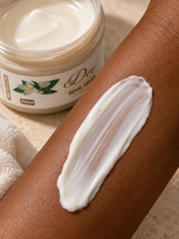 Load image into Gallery viewer, Dee's Royal Cream
