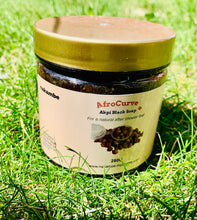 Lade das Bild in den Galerie-Viewer, Nakambe AfroCurves Black natural soap with Akpi Oil 250g

